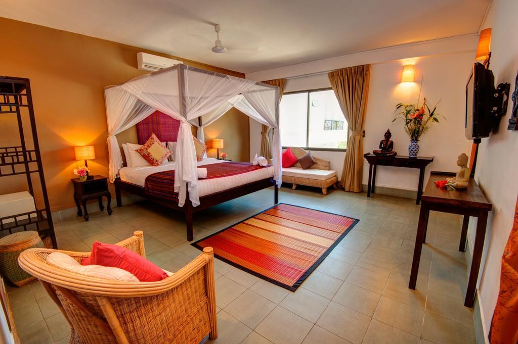 The Willow Boutique Hotel Phnom Penh Exteriör bild