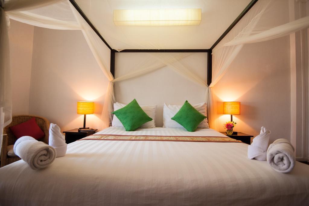 The Willow Boutique Hotel Phnom Penh Exteriör bild