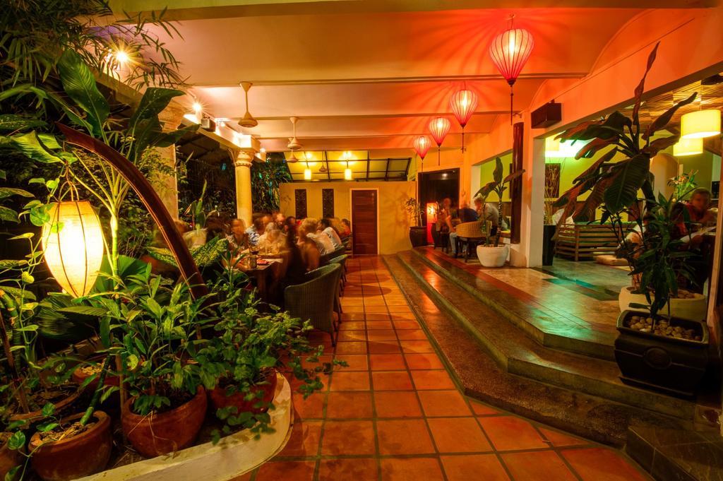 The Willow Boutique Hotel Phnom Penh Exteriör bild