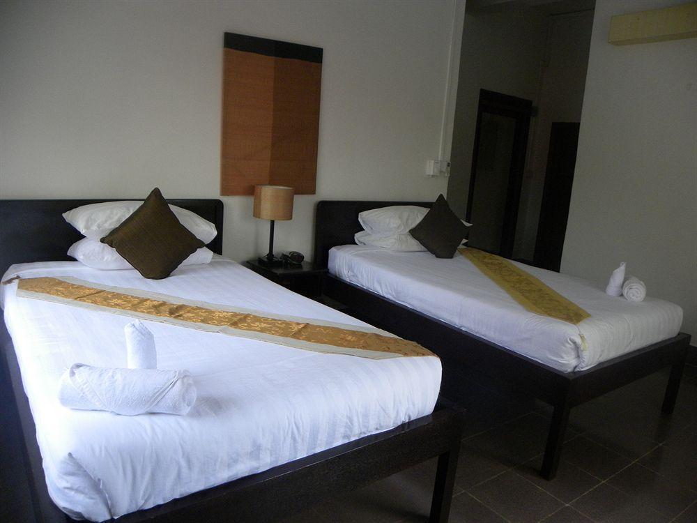 The Willow Boutique Hotel Phnom Penh Exteriör bild